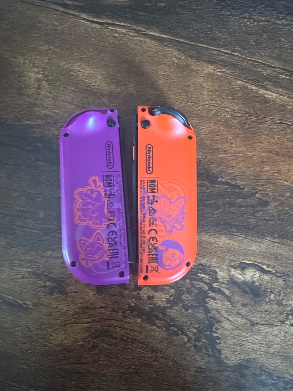 Nintendo Switch OLED Pokémon Scarlet & Violet Limited Edition Bundle - Picture 7 of 16